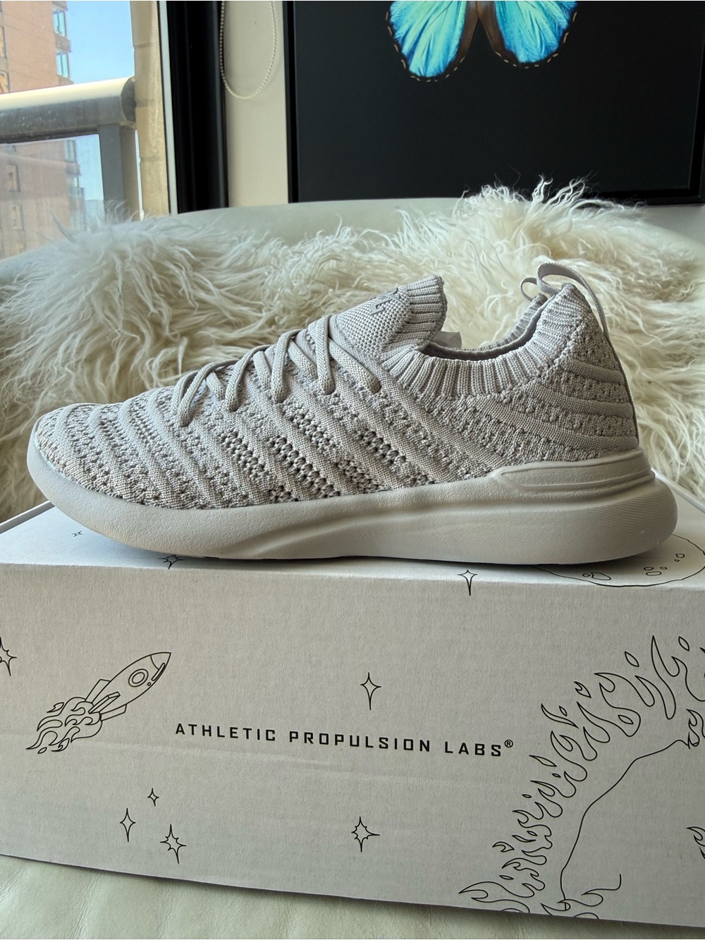 NIB, Ret $119, APL TechLoom Wave Youth Sneakers (Size 2 / EUR 33)